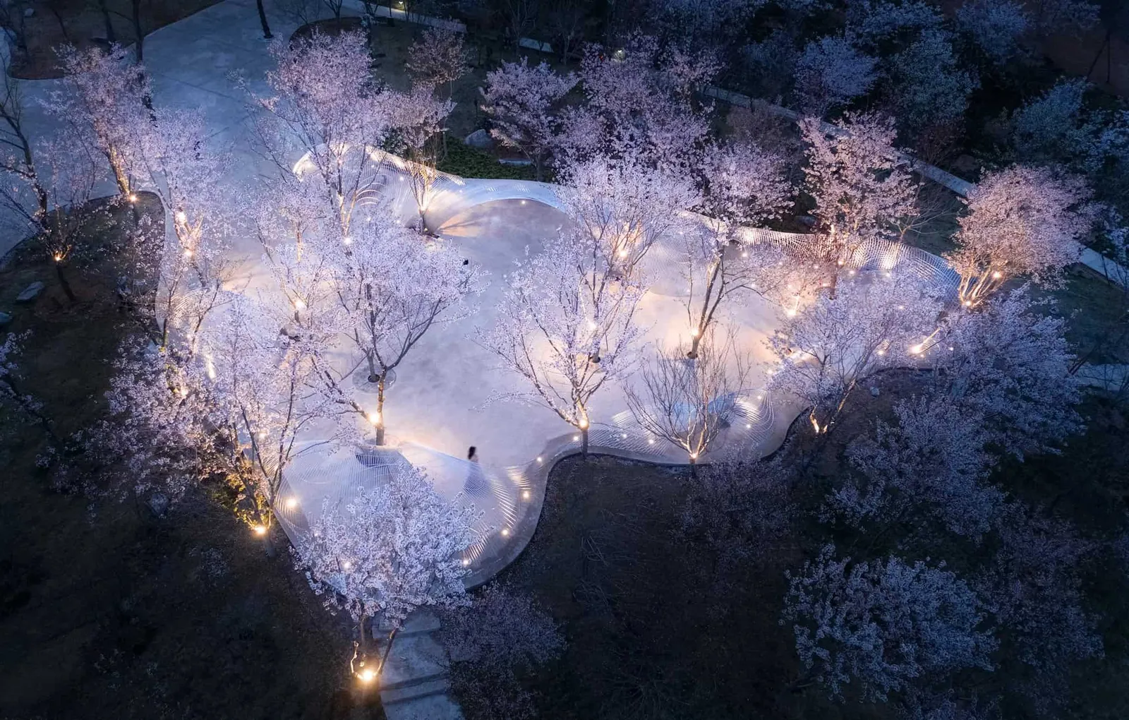 Boundless Theater by Guanzhuscape Design Studio