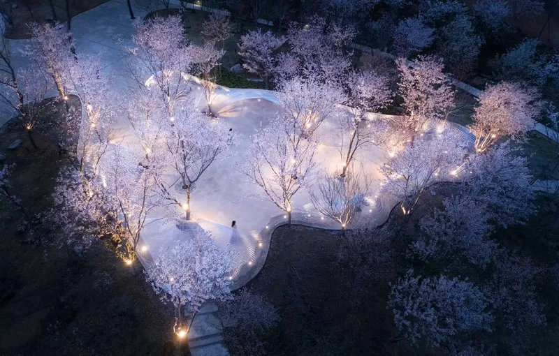 Boundless Theater by Guanzhuscape Design Studio