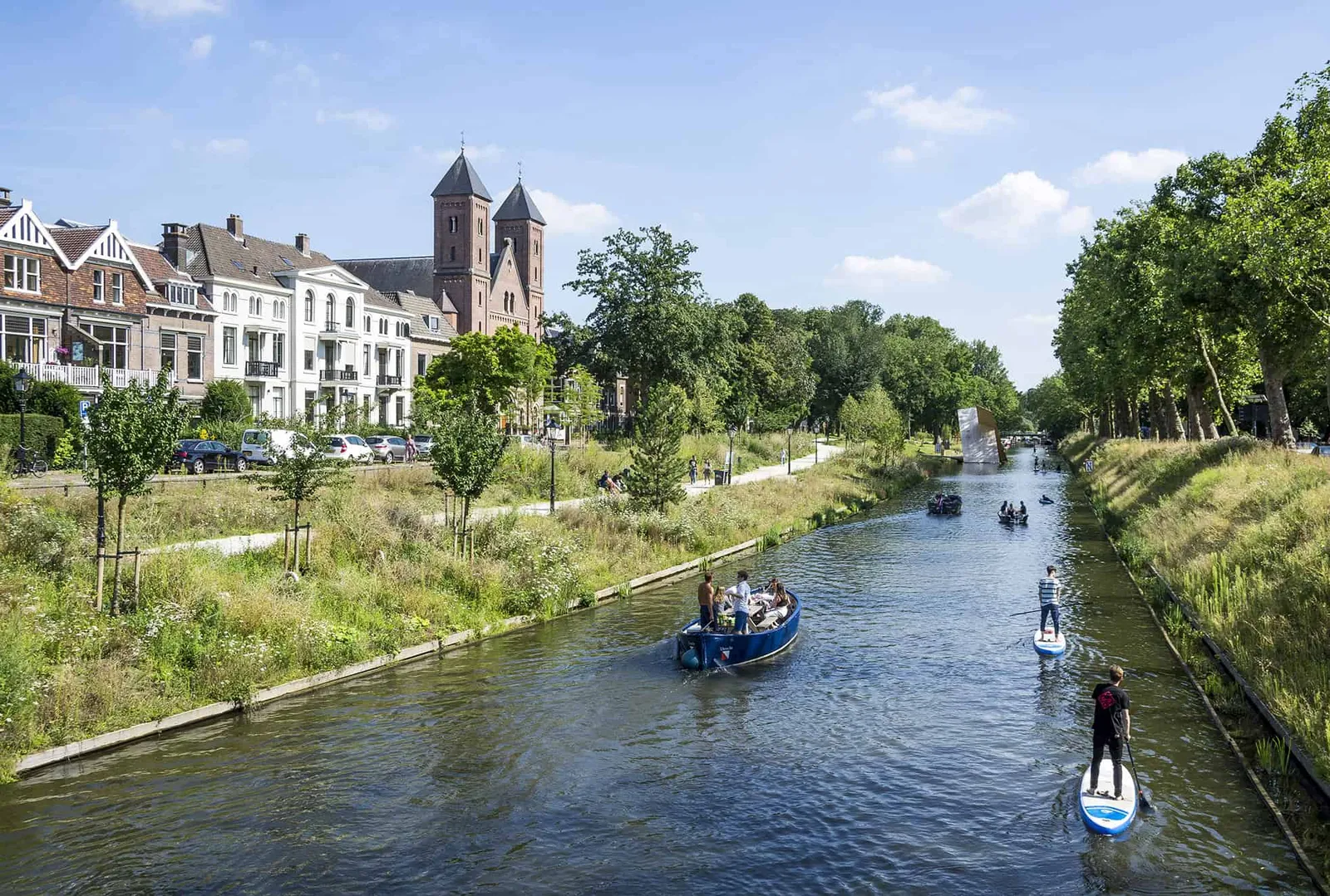 Catharijnesingel: a climate-adaptive backbone for the centre of Utrecht by OKRA