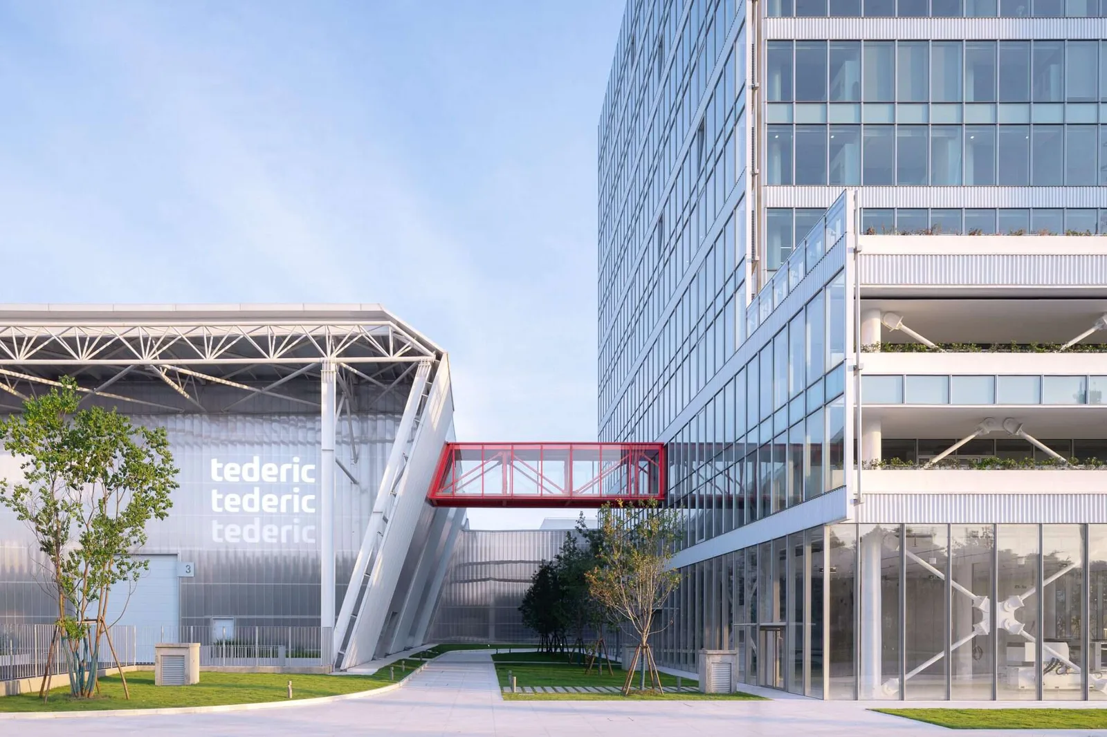 Tederic International Center by milanesi | paiusco