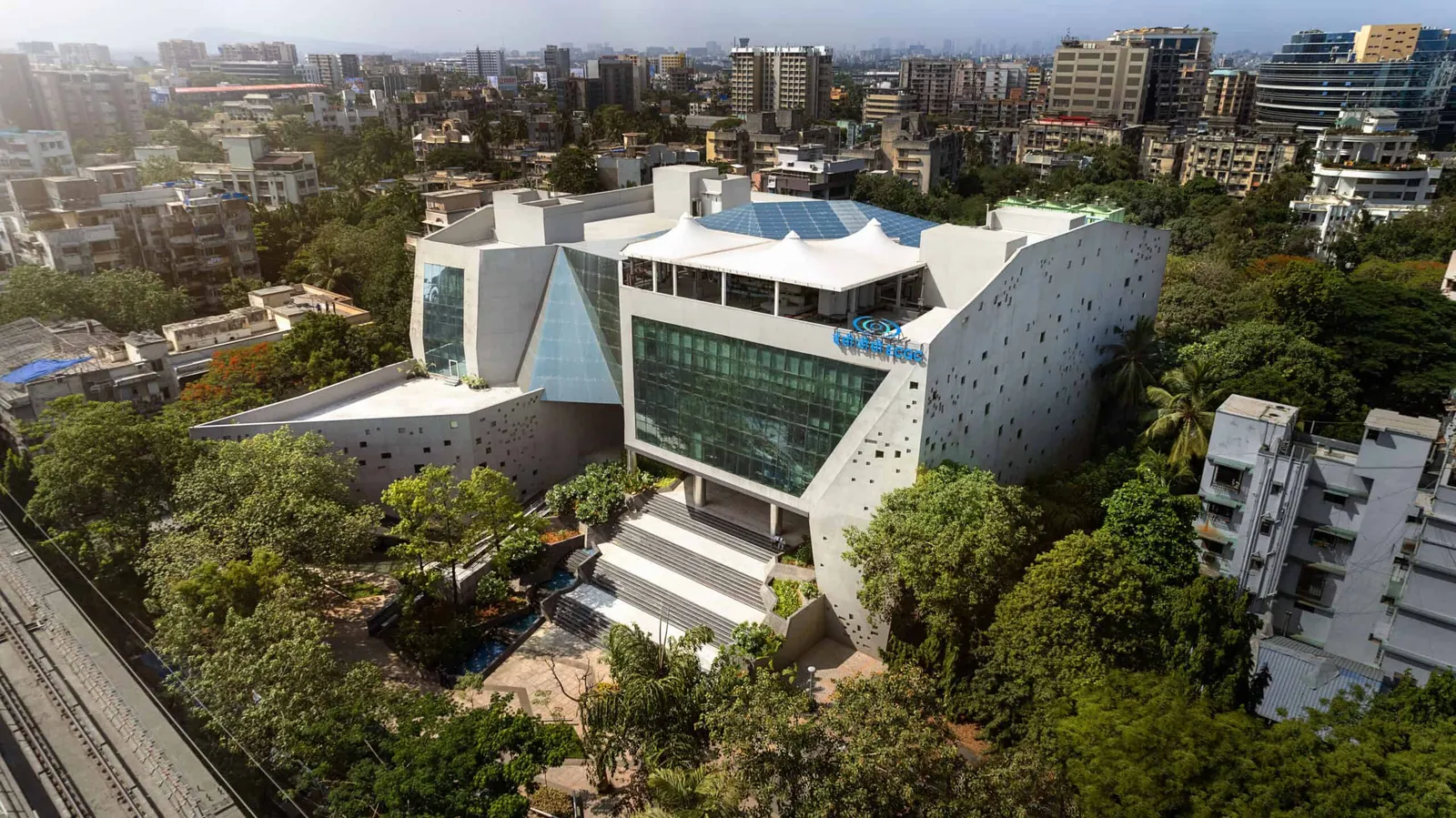ECGC Bhawan by Mandviwala Qutub and Associates