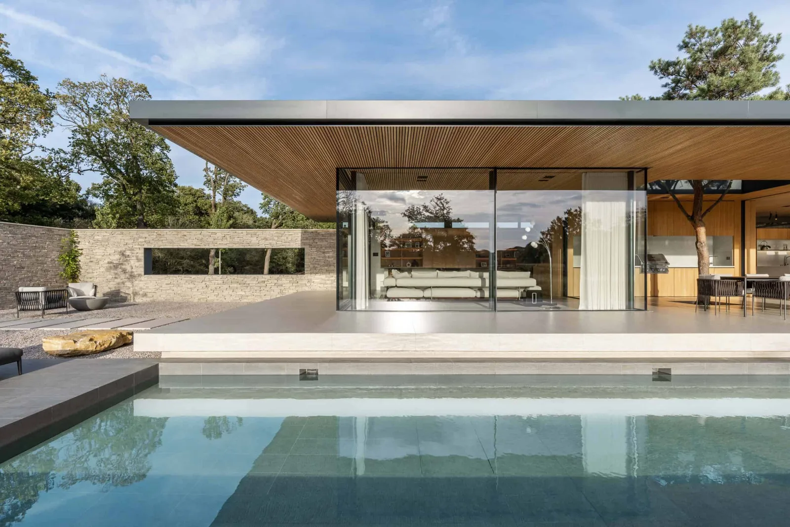 Meadow House by Ström Architects