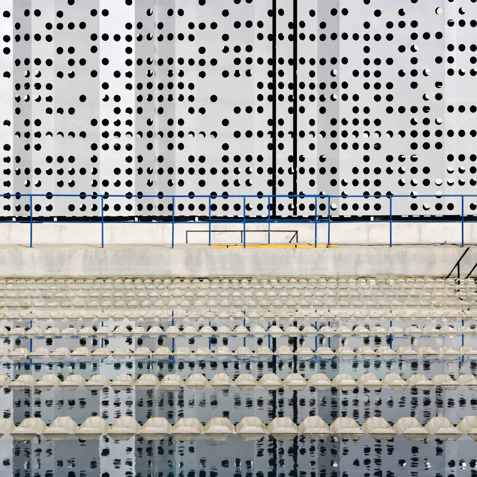 Abstract architectural photography by Pedro Pegenaute