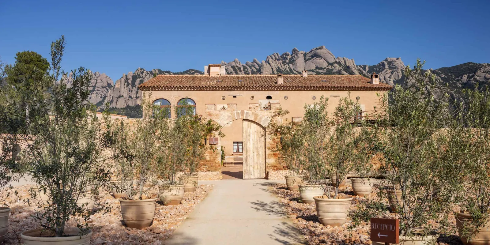 Can Farrés Hotel: Harmonizing Landscape and History in Montserrat by scob