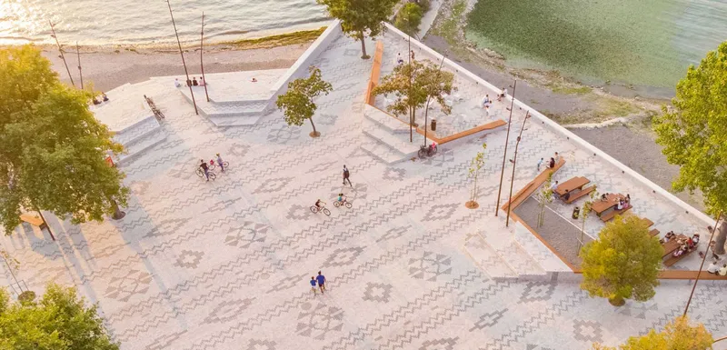 Albanian Carpet by casanova hernandez architects