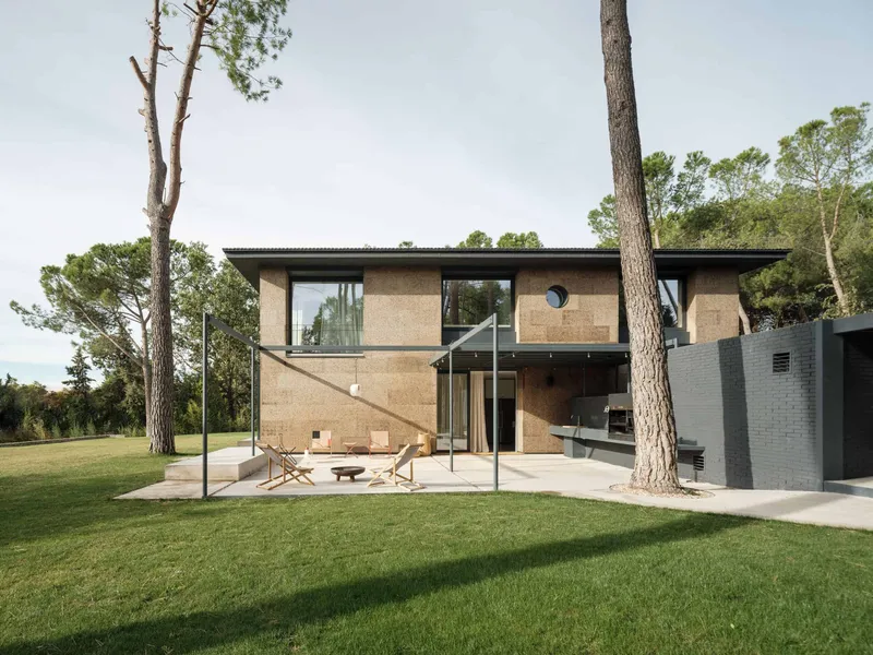The Three Little Pigs – Cork House by EME157