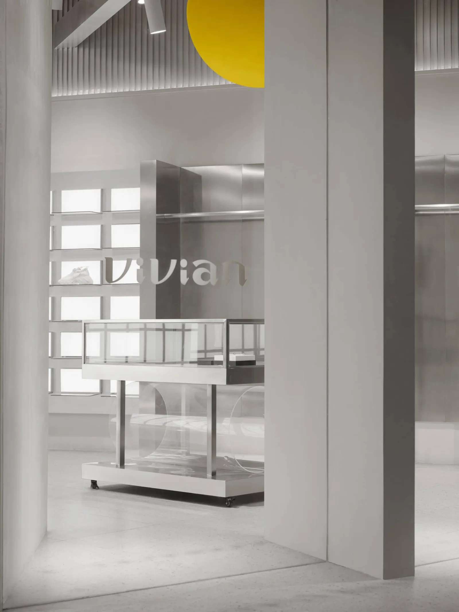 Vivian Boutique by SALONE DEL SALON