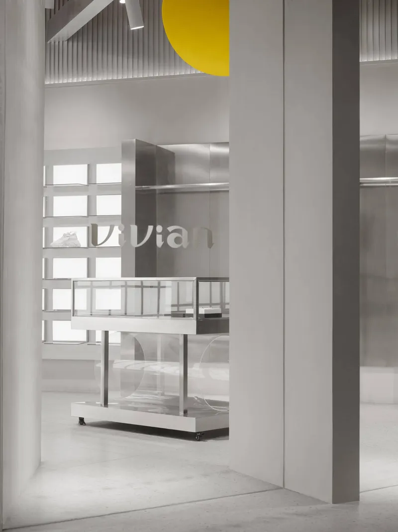 Vivian Boutique by SALONE DEL SALON
