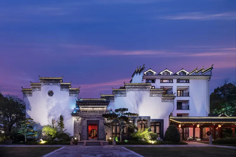 Hengdian Longjing Puyu Villa by JDKJ Design