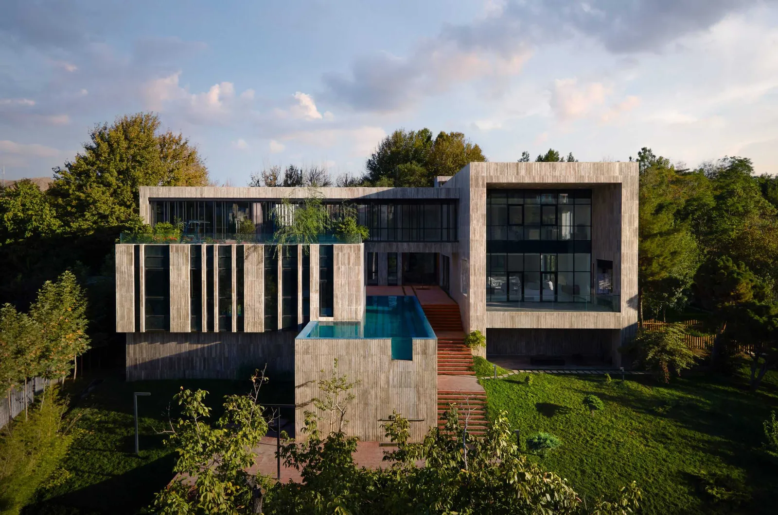 Hesar’s Villa by Nimkat Studio