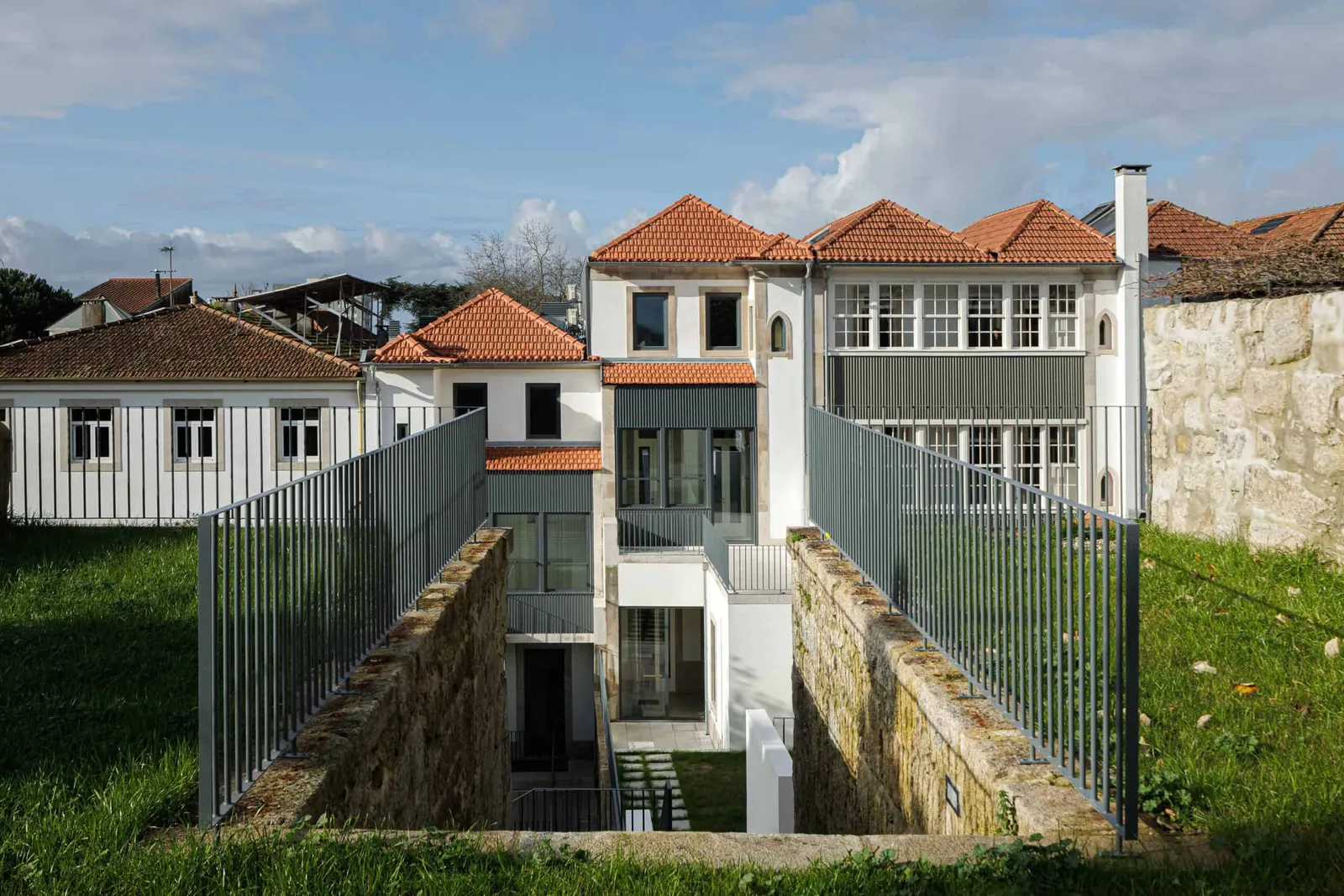 Marlim D. João IV by Atelier d’Arquitectura Lopes da Costa