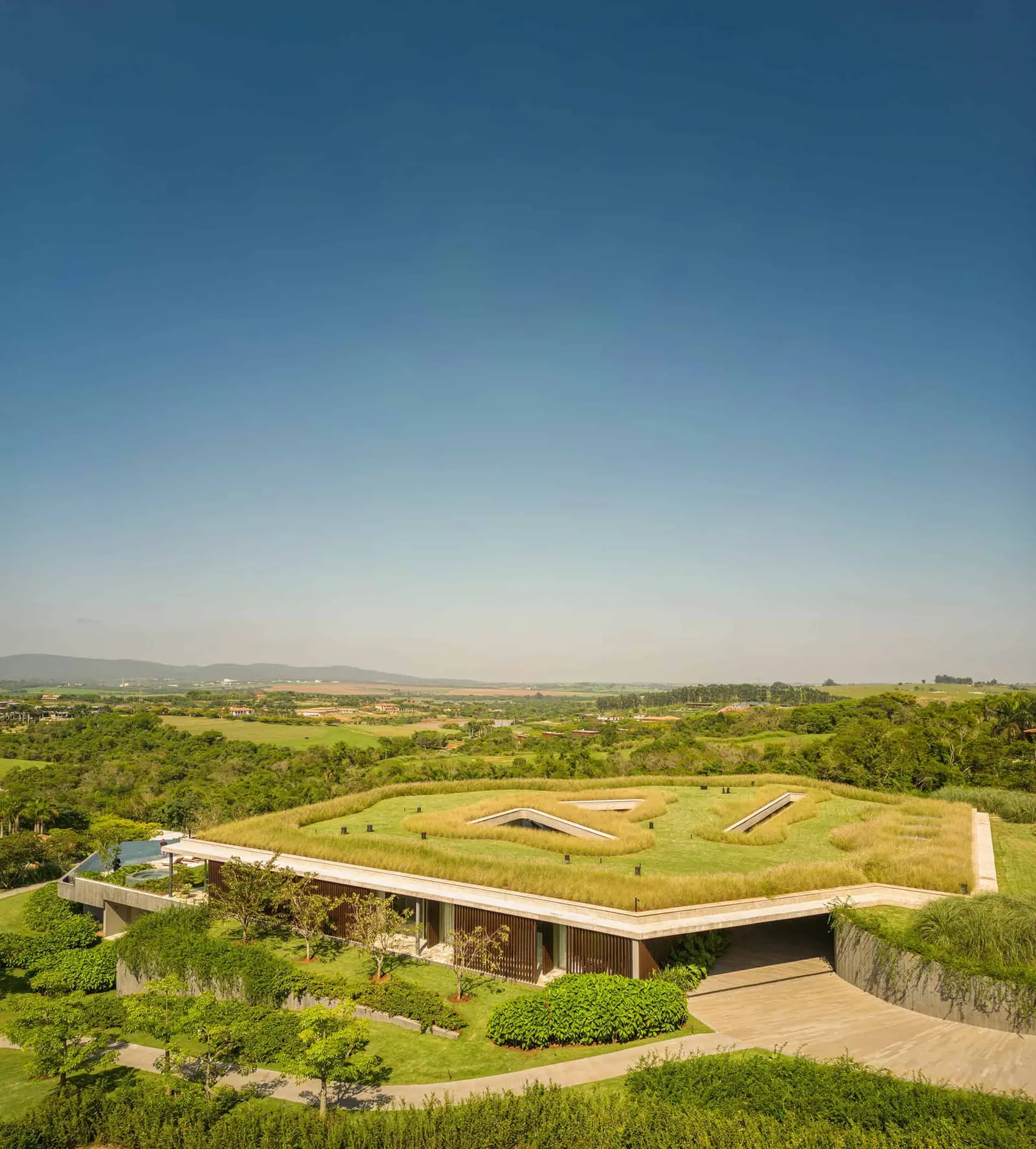 GAK House by Bernardes Arquitetura