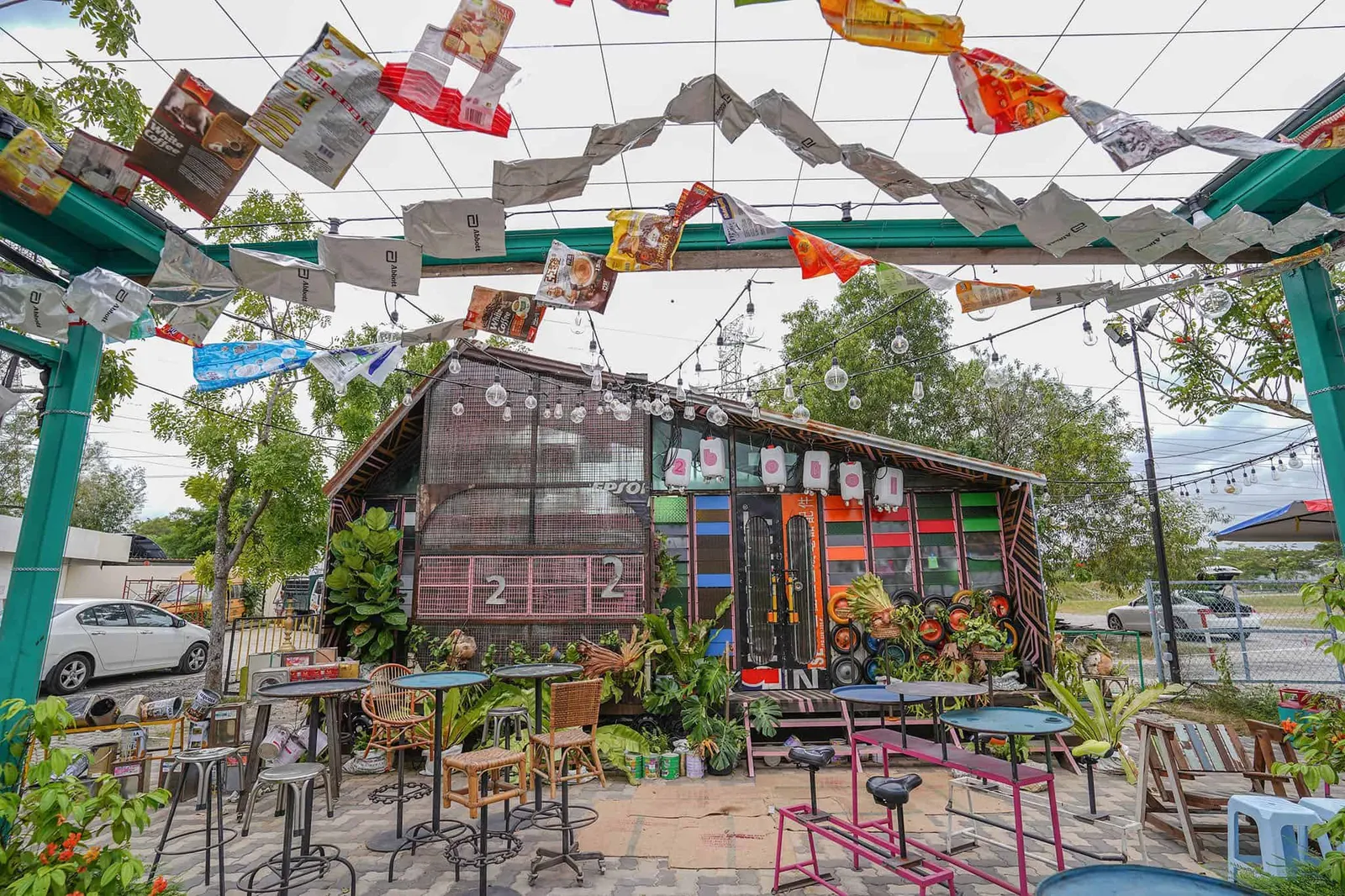 Kafe Dua Botol by Lab Two Design