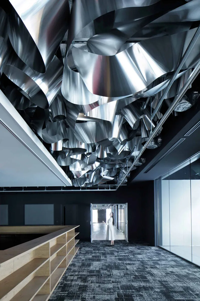 Waterscape Office / co-lab gotanda with JPRE by MORIYUKI OCHIAI ARCHITECTS