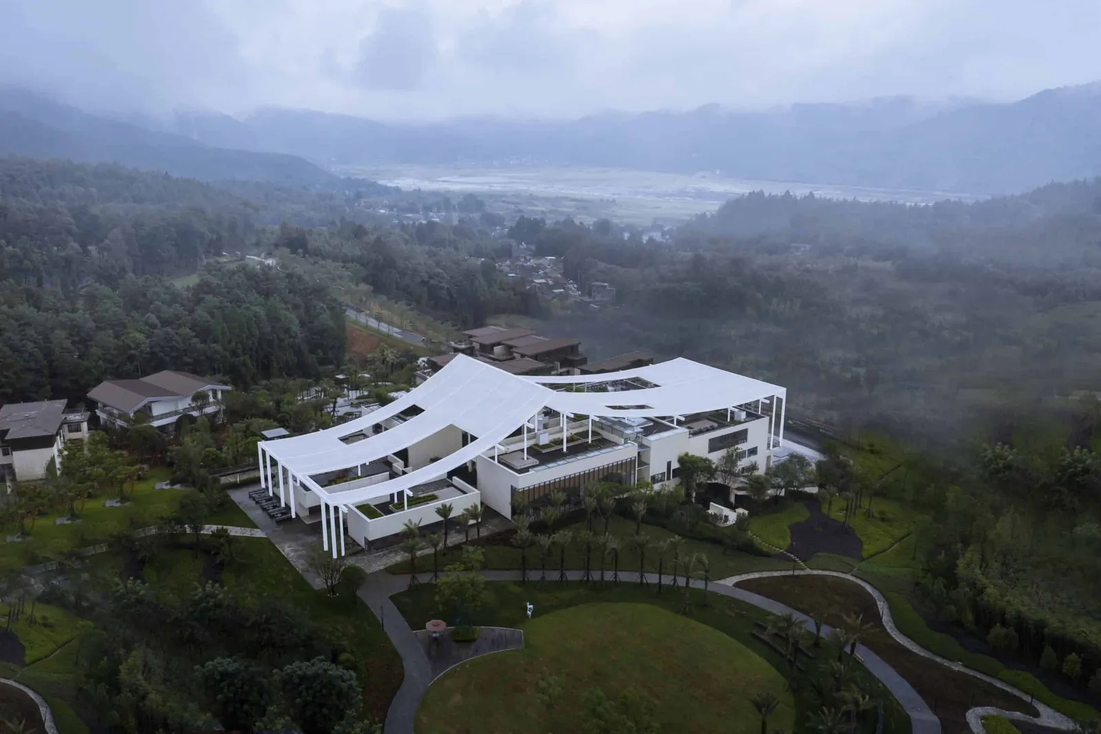 Above The Clouds by Shanghai JUND Architects Co., Ltd. + IAPA PTY. LTD