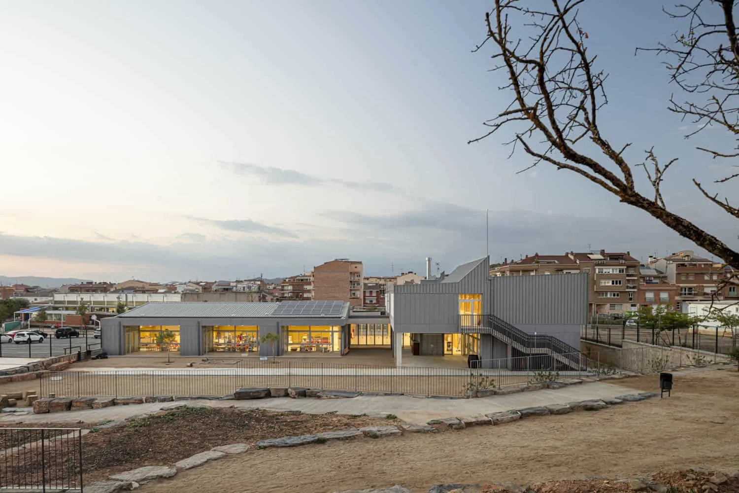 Pla del Puig Primary Schools by Coll-Leclerc Arquitectos