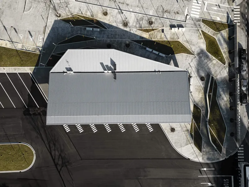 Interface de Transportes Lourosa–Fiães by Atelier d'Arquitectura Lopes da Costa