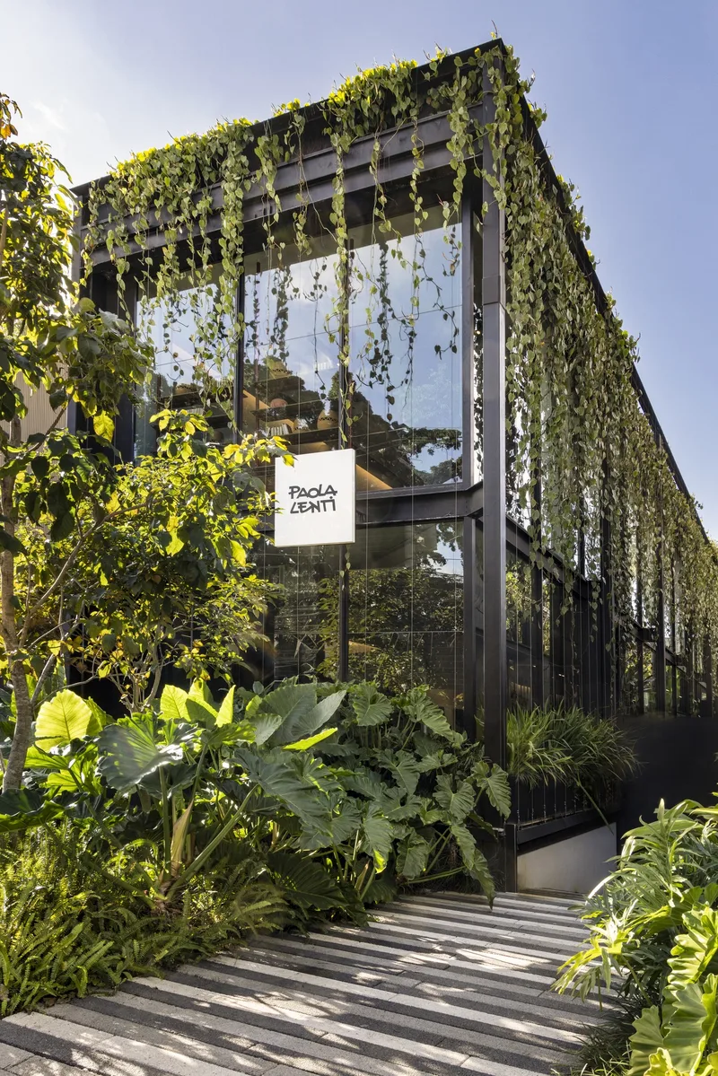 P422 Paola Lenti Flagship Store by Armentano Arquitetura