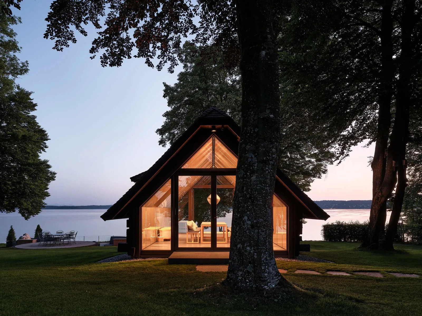 Lakeside Pavilion by Jonathan Sage Photography