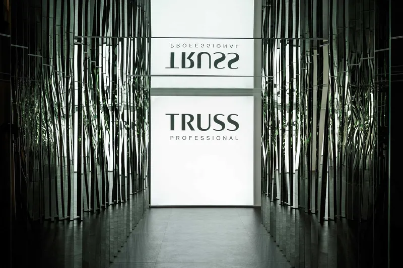 Truss Academy by ARCHITECTS OFFICE