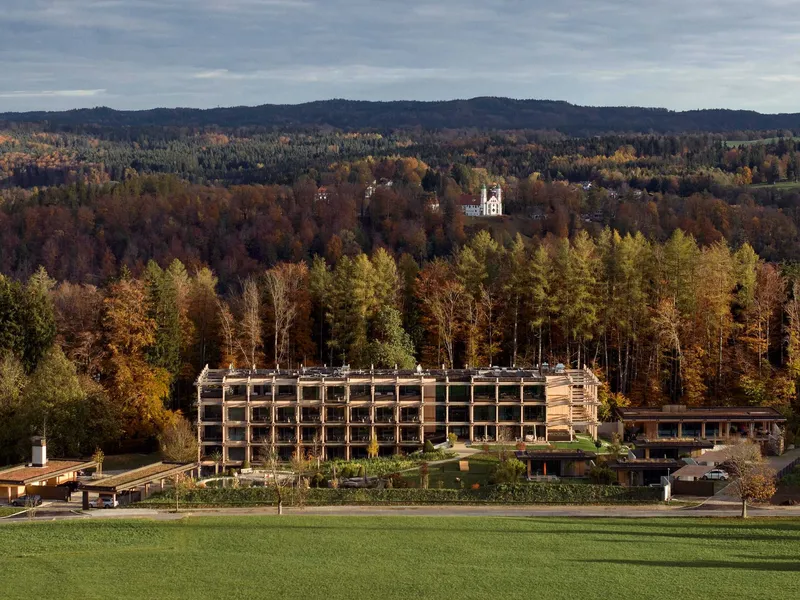 Wackersberg Retreat by Jonathan Sage Photography