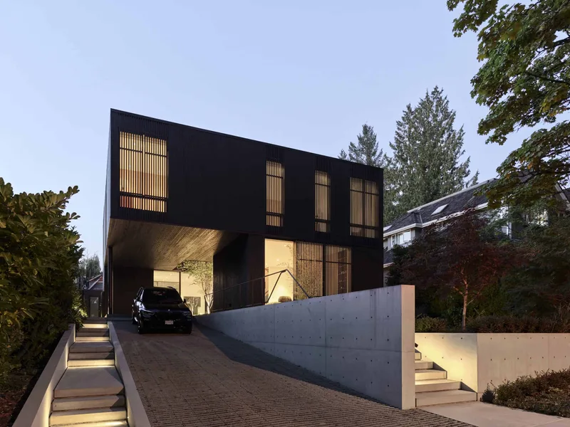 Courtyard House by RUFproject