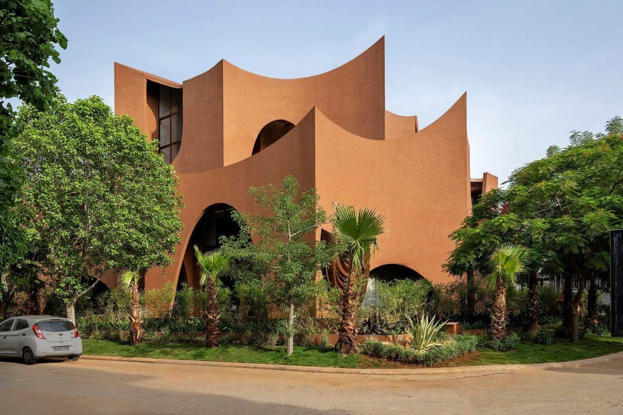 Mirai House of Arches by Sanjay Puri Architects