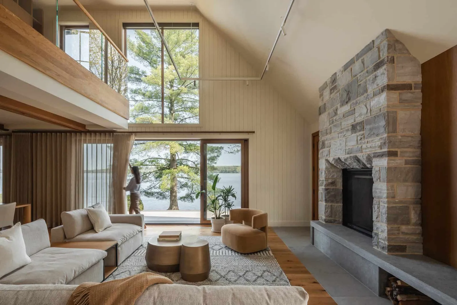 Les Berges Residence by Daoust Design