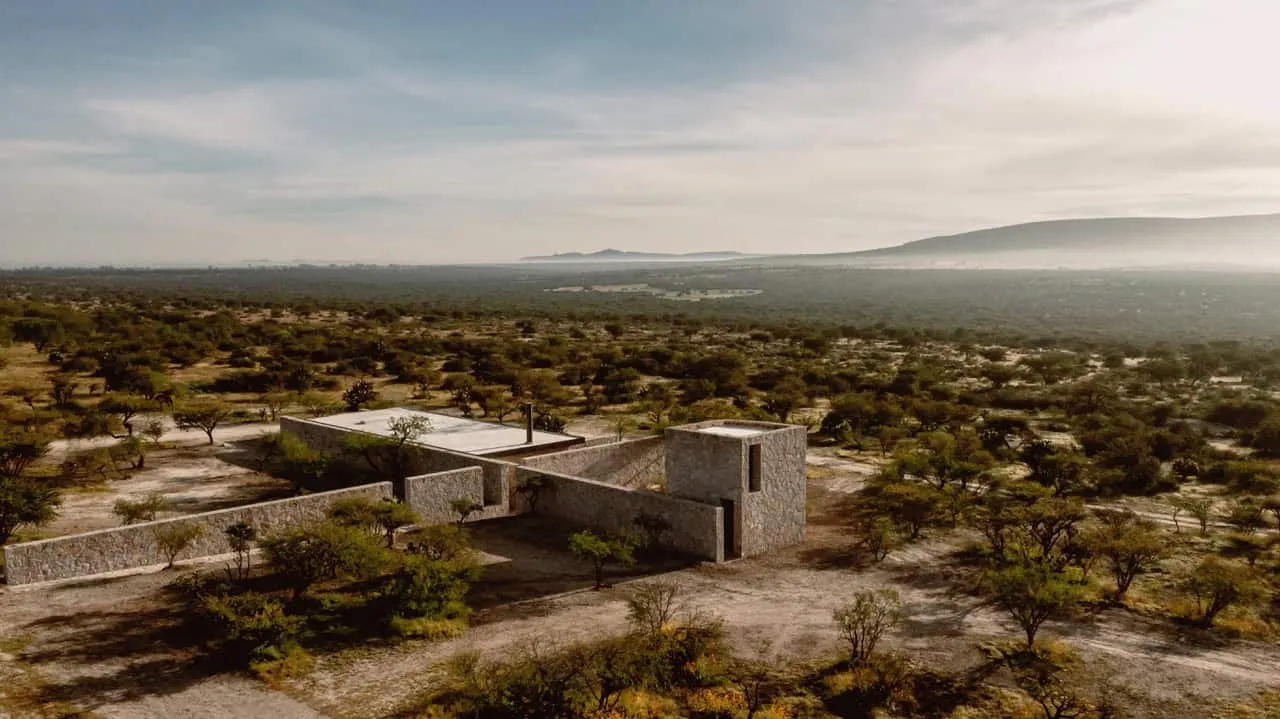 Enso House Ii by HW Studio Arquitectos