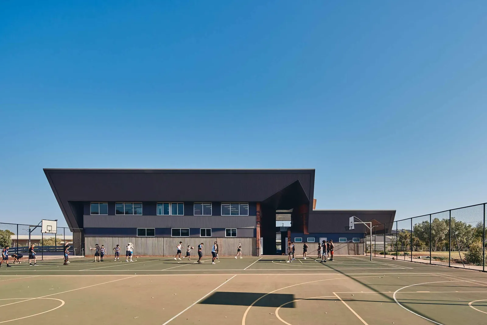 Karratha Senior High School Technologies Learning Area by iredale pedersen hook architects