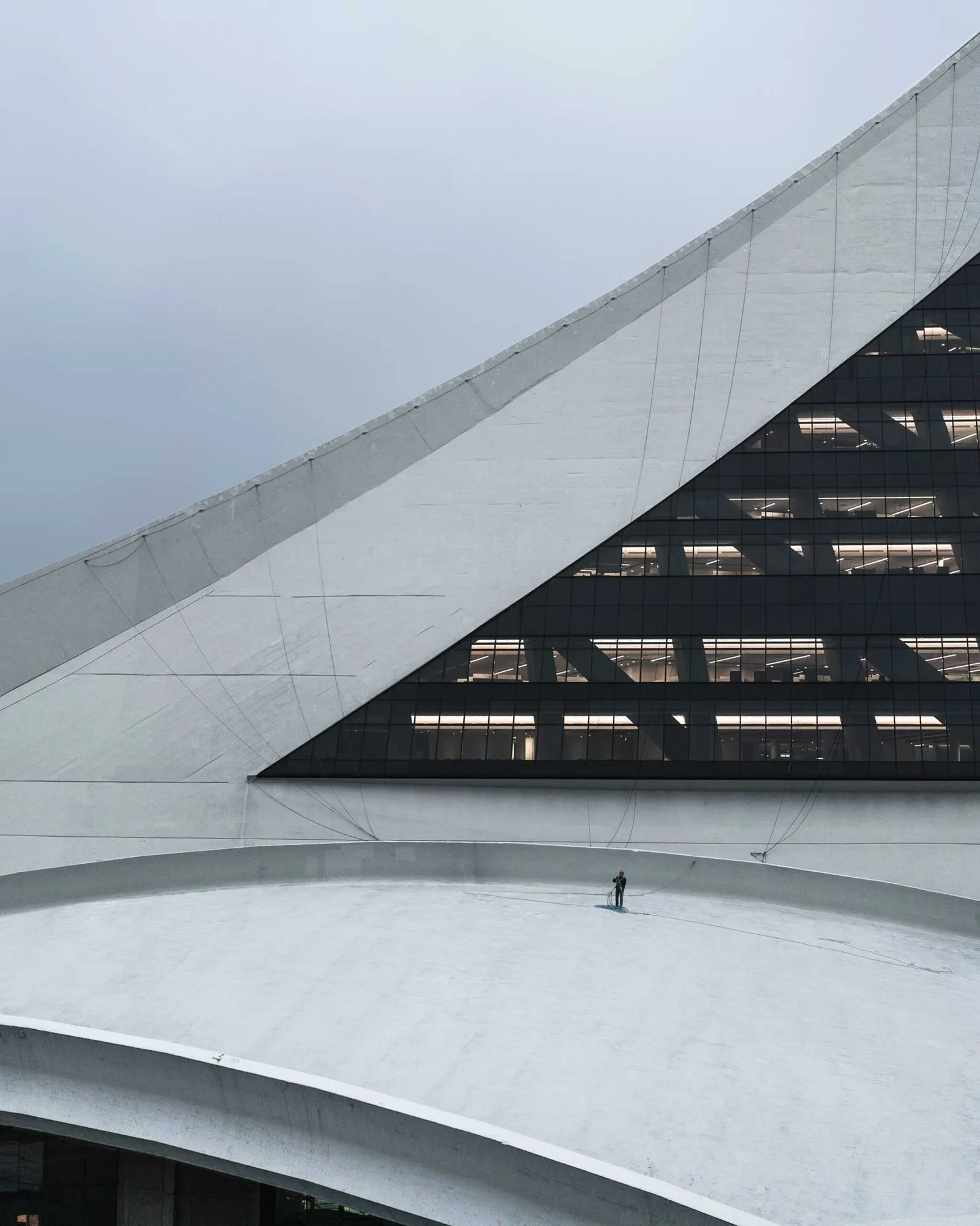 Montréal Tower by Provencher_Roy