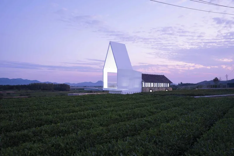 Watchman Teahouse by Guanzhuscape Design Studio