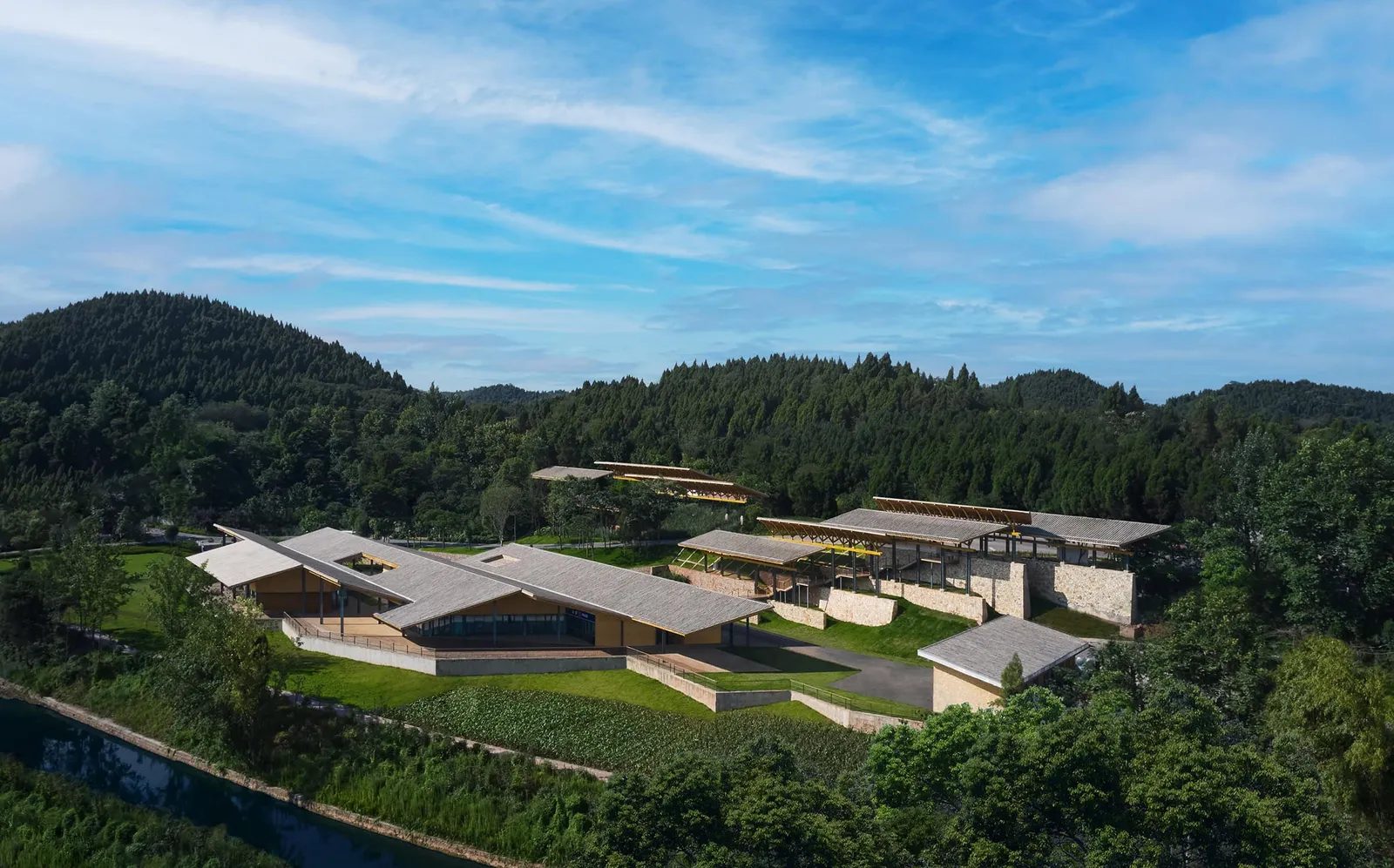 Jingyang Maker Center by SYN Architects