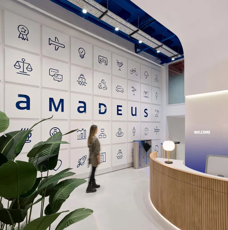 AMADEUS OFFICES by ALTUN ARCHITECTS