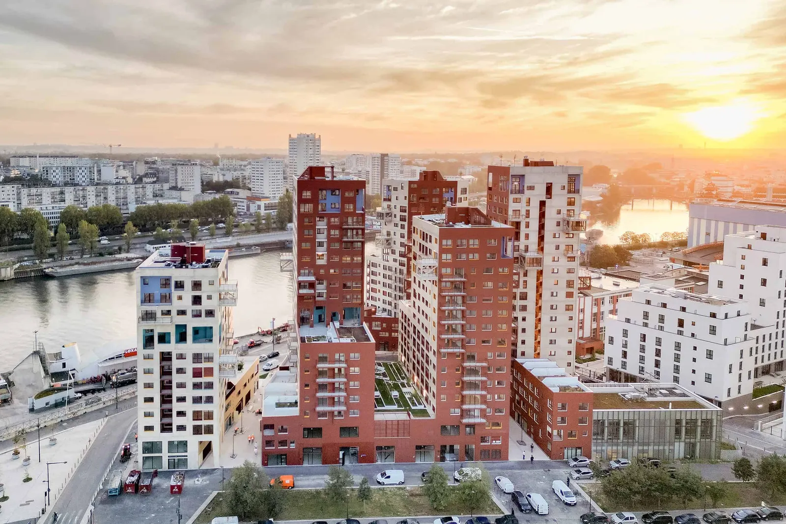 START Ivry by STAR strategies + architecture