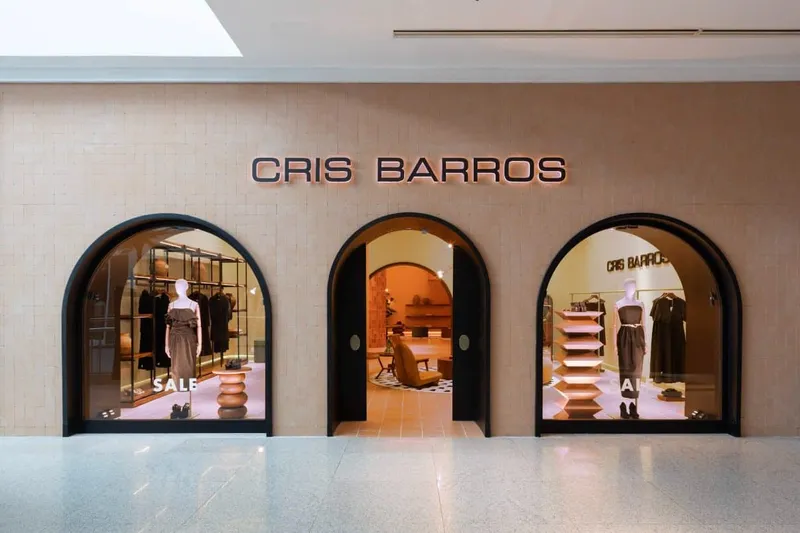 CRIS BARROS STORE RECIFE by Carolina Maluhy + Partners
