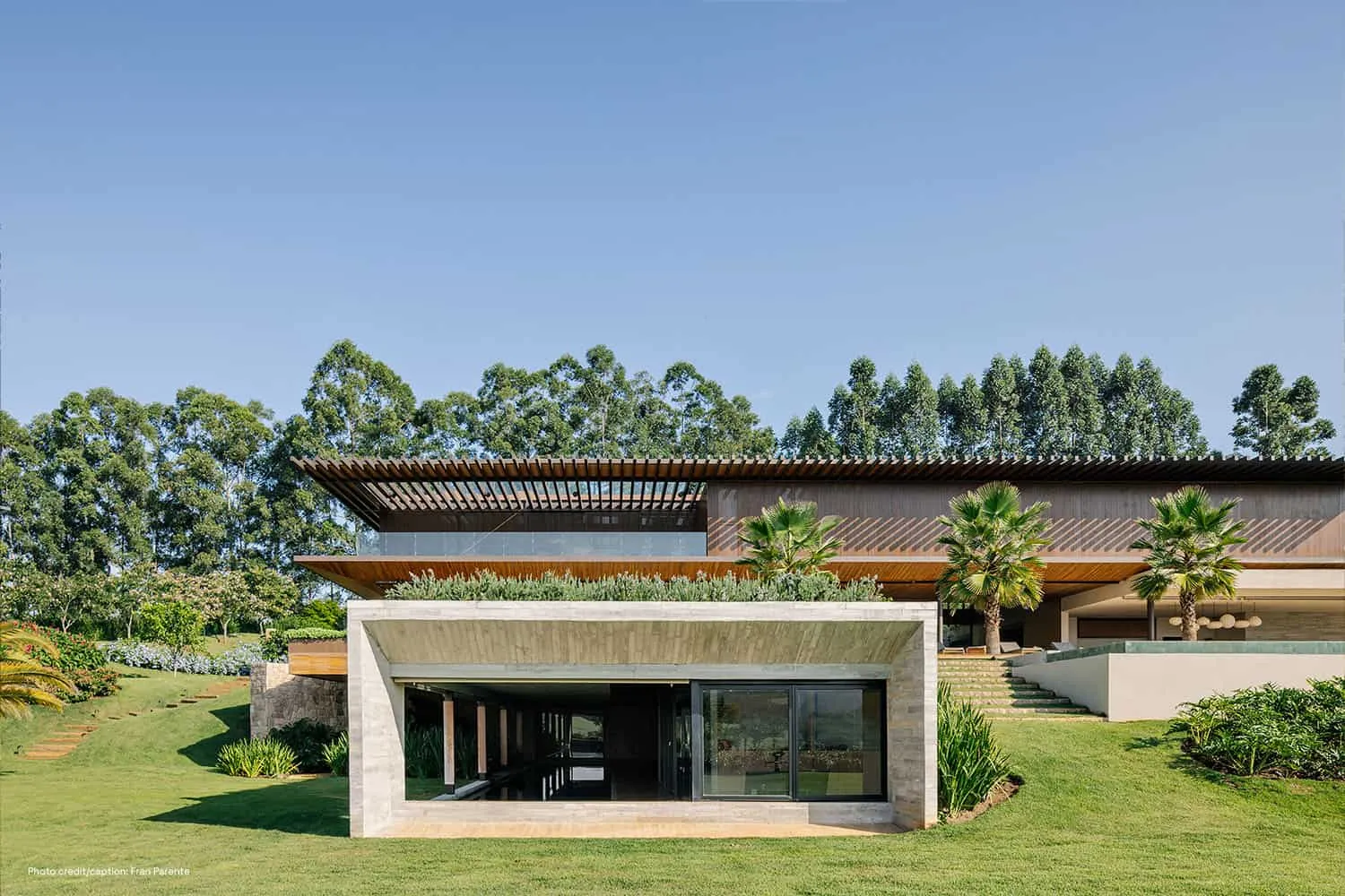 Valencia House by Padovani Arquitetos