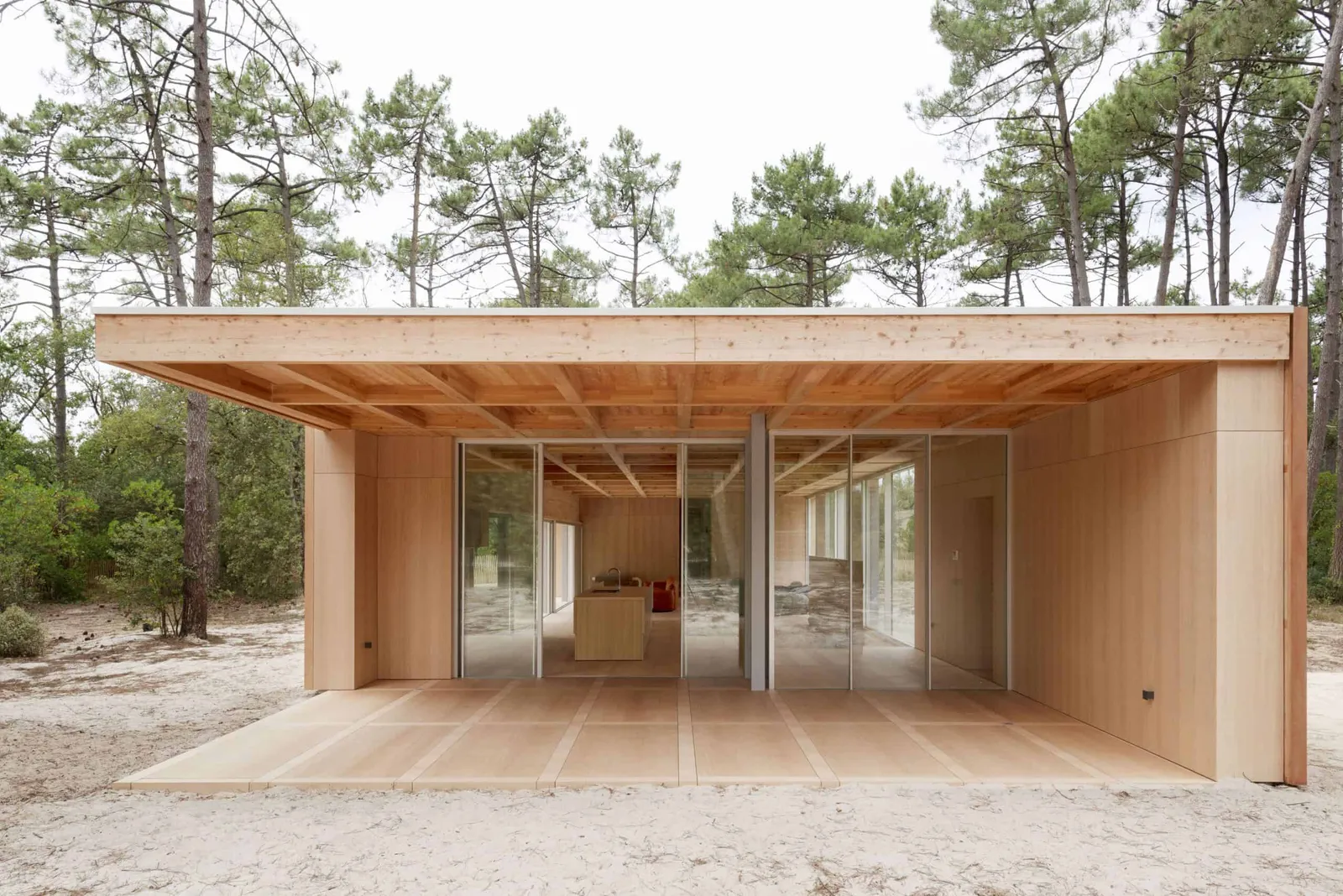 Wooden villa by Nicolas Dahan Architects