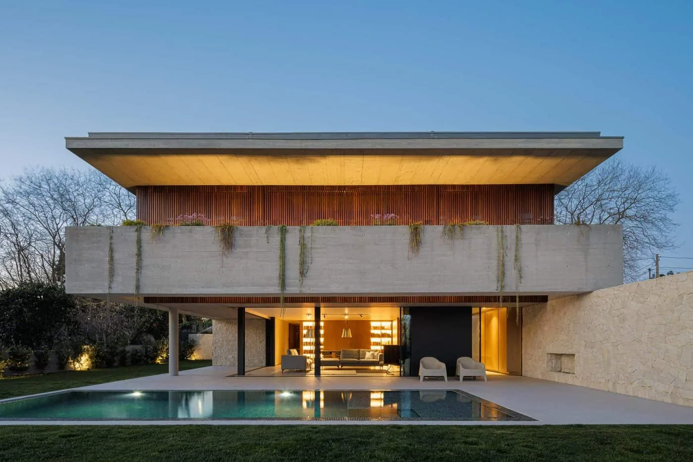 Casa M by Silverline
