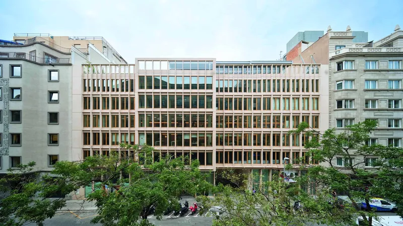 Aribau 195: A Benchmark in Sustainable Urban Regeneration by scob