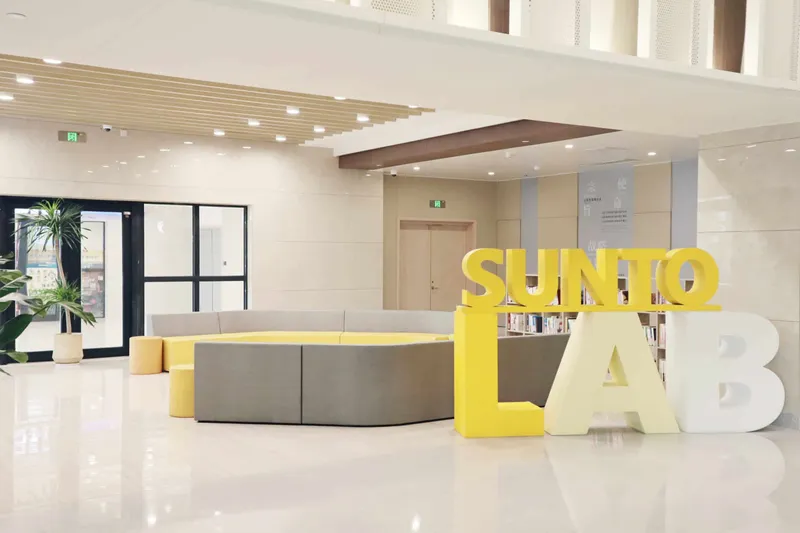 Sunto Women and Childrens Hospital by Beijing Lianhua Architecture Design & Consultance Ltd. /Infospace Design, Ltd.
