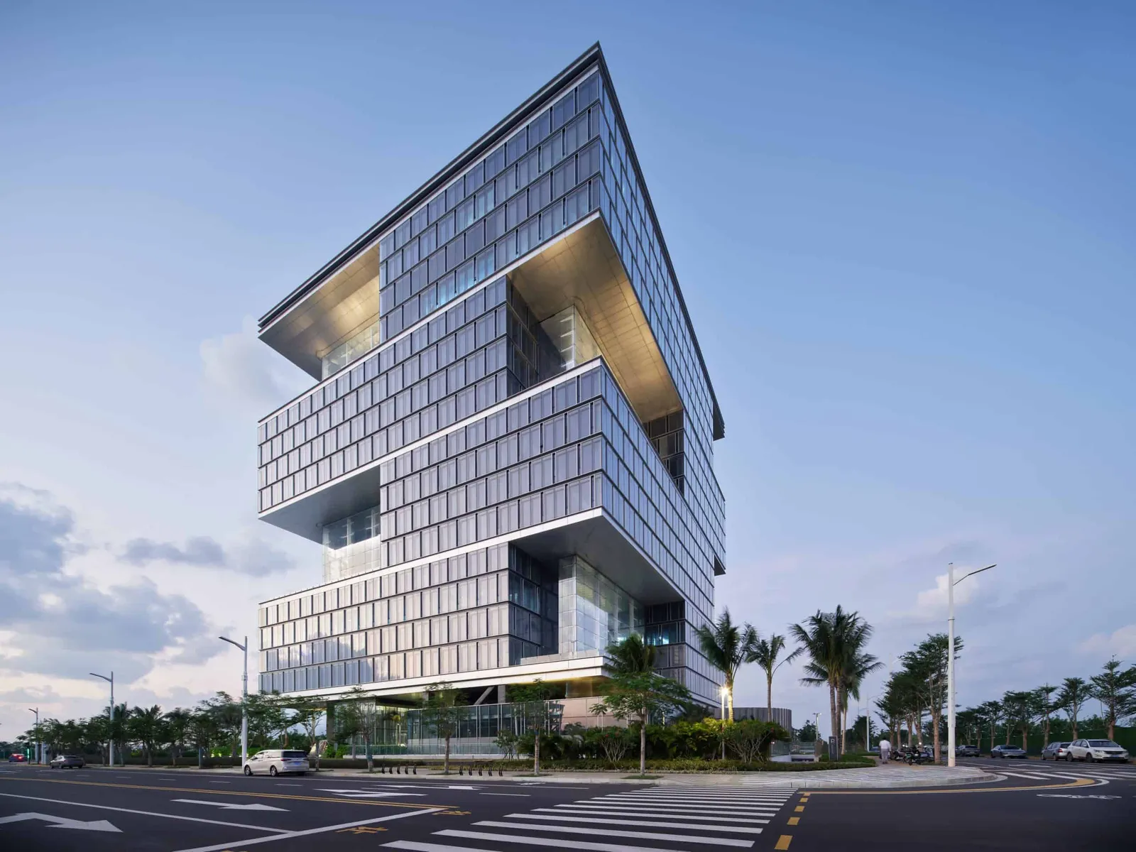 Hainan Energy Trading Building by KRIS YAO | ARTECH